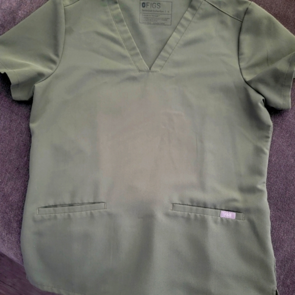 Figs Moss Casma 3 Pocket Scrub Top